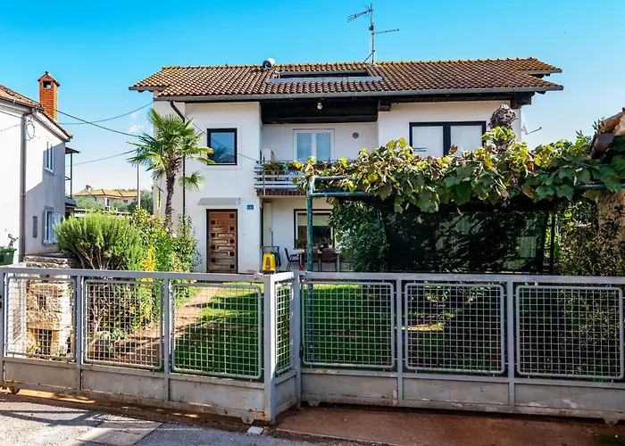 With Parking Space Dolinci, - 7111 Appartement Umag